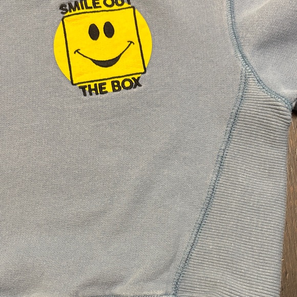 Hundred Pieces Blue Sweatshirt with Yellow Smile Patch - Picture 6 of 12